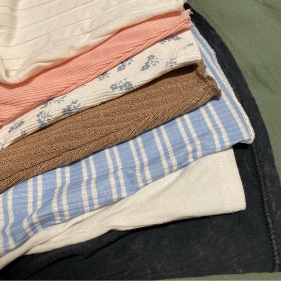 Crop top bundle - Picture 14 of 15